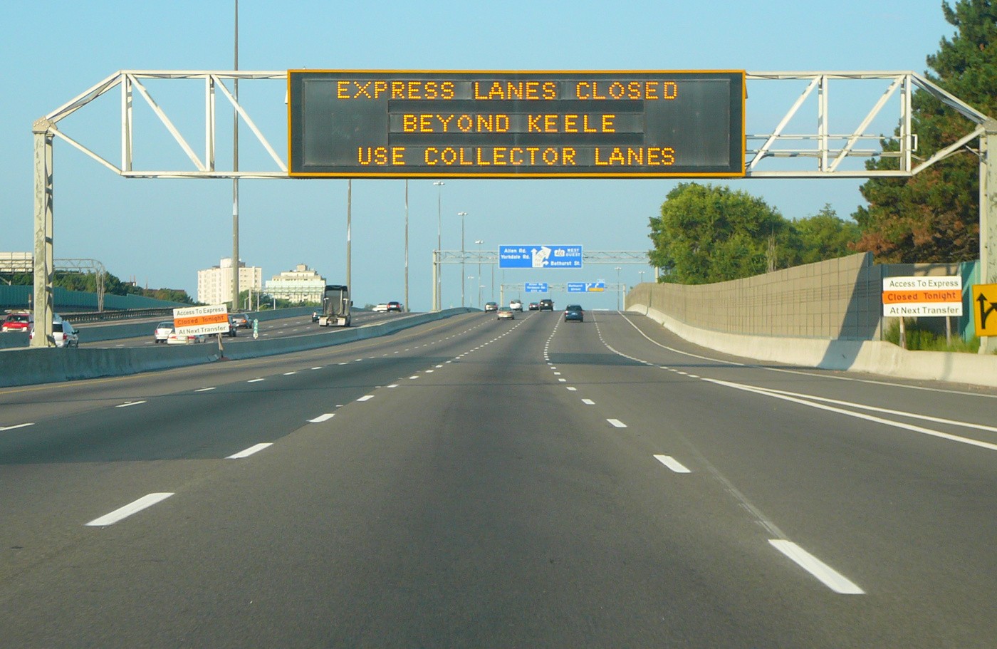 Express Lanes Closed Variable Message Sign